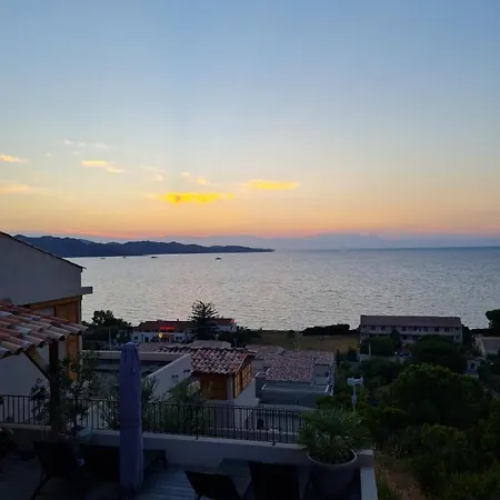 Daire T2 Vue Mer, Jacuzzi Saint-Florent (Corsica)